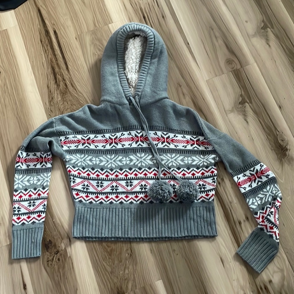 Winter cropped sweater